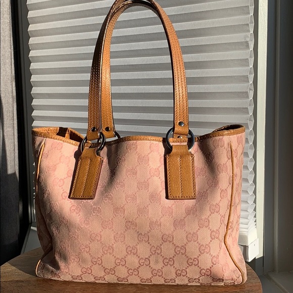 Gucci Handbags - Pre owned authentic Gucci canvas tote style 113019